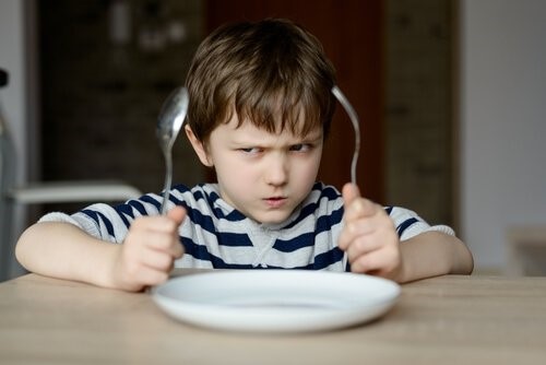 Neden Çocuklarımızı Yemek Yemeleri İçin Zorlamamalıyız