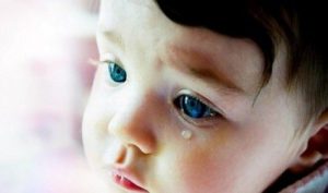 Çocuğunuza veda etmeden asla evden çıkmayın