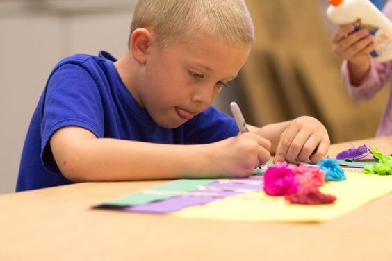 dili dışarda çocuk