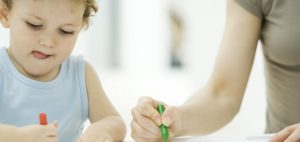 Çocuklar Bir Şeye Konsantre Olunca Neden Dilini Dışarı Çıkarır?