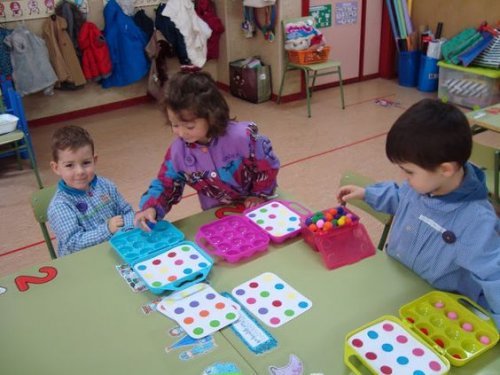 oyun oynayan çocuklar