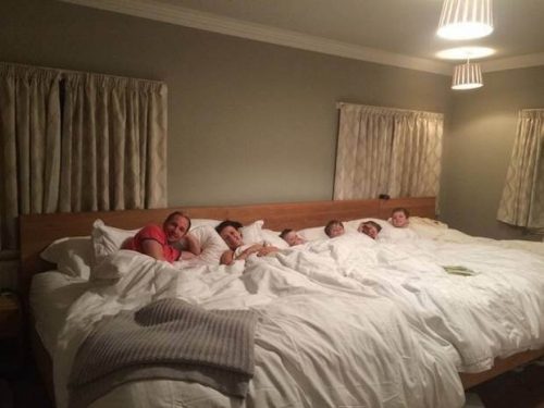 Ebeveynler ve çocuklar için 5,5 metrelik yatak