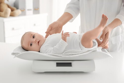 Bebeğinizin Kilosunu Kontrol Etmeye Dair 6 İpucu