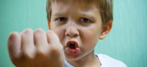 Vuran ve Isıran Çocuklara Nasıl Davranılır?