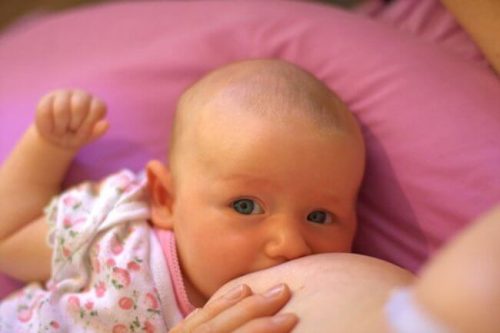 Bebeklerin beslenme düzenlerinde demirin önemi