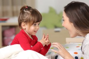 0 ila 6 yaş arası çocuklarda dil gelişimi: evreleri