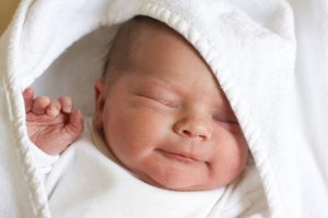 Yenidoğan Mucizeleri: Bebeğinizin Yaşamının İlk Günlerine Dair 5 İlginç Bilgi