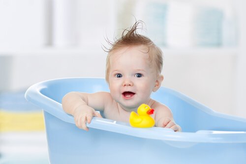 Bebek Banyosunun İdeal Su Sıcaklığı