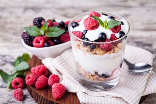 yoğurtlu granola