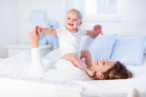 Bebeğinizin Kaslarını Güçlendirecek 8 Egzersiz