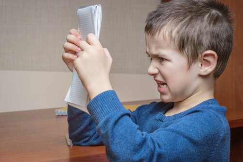 Çocuklarda Öfke: Anne Babalar Ne Yapabilir?