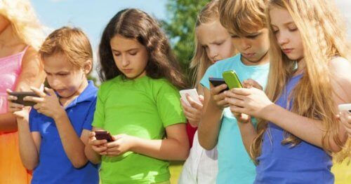 Çocukların Teknolojiyi Kullanması İçin 3-6-9-12 Kuralı