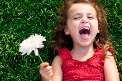 Mutlu bir Çocuk Yetiştirmek için 6 Öneri