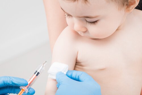 Bebeklerde Aşıların Yan Etkileri