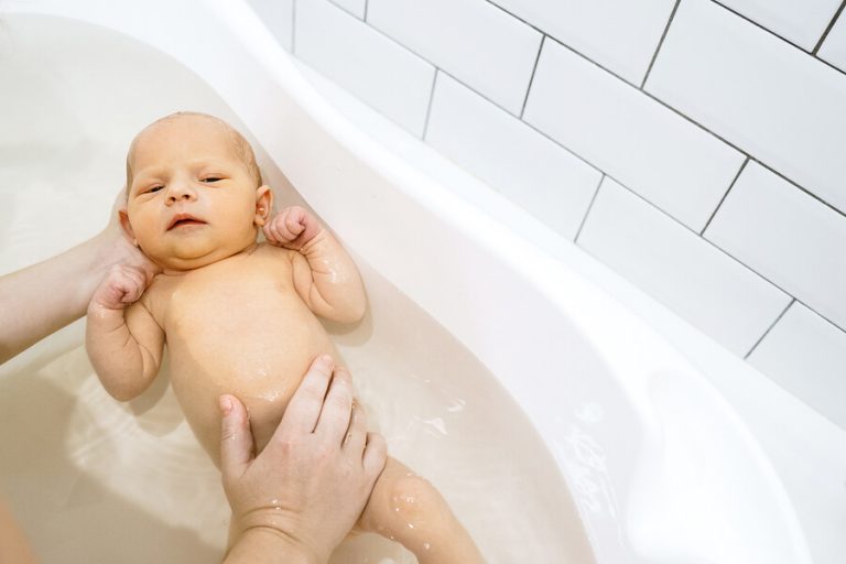 Bebekler ne sıklıkla yıkanmalıdır?