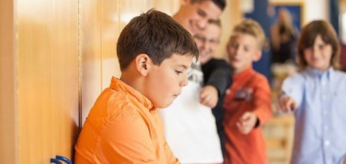 Okulda kötü muameleye uğrayan çocuk