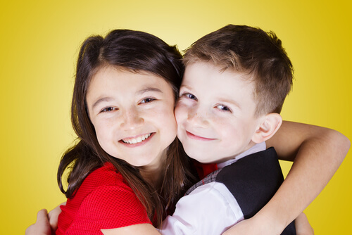 kız ve erkek kardeşler