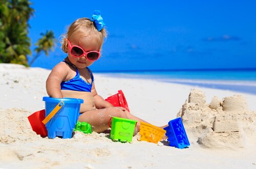 Bebeğinizi İlk Kez Plaja Götürürken Kullanmanız İçin 7 Tavsiye