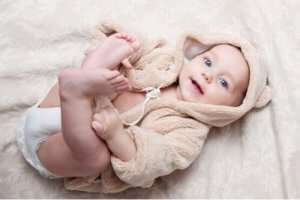 Bebeğinizin Fiziksel Gelişiminin İlk Günleri