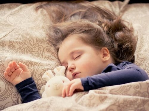 Çocuğunuzun tek başına uyku alması için öneriler