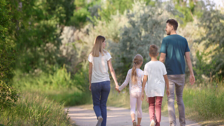 Ailece Yürüyüş Yapmanın Faydaları