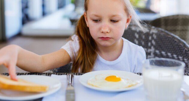 Çocuğum Daha Az Yemek Yiyor, Endişelenmeli Miyim?