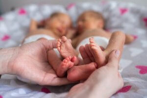 İkiz Bebek Mi Bekliyorsunuz? Doğum Hakkında Bilmeniz Gereken Her Şey