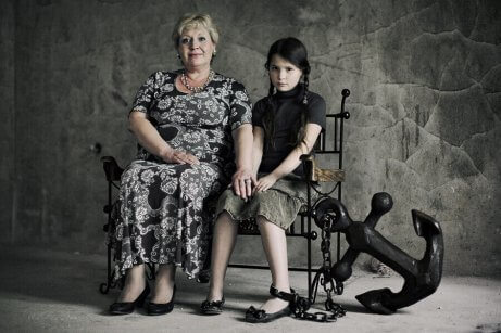 mutsuz anne ve kızı