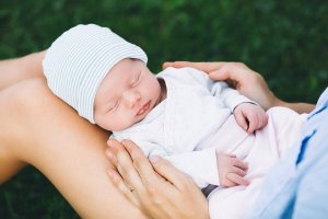 Yeni Doğmuş Bebekler İçin Yazlık Kıyafetler