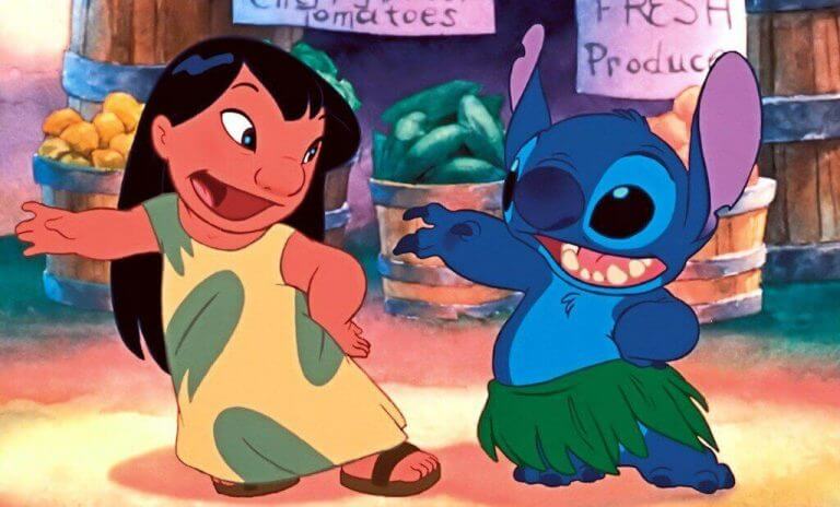 Lilo ve Stiç dans ediyor