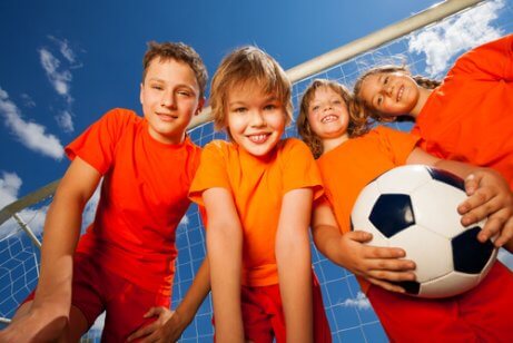 çocuklarda takım ruhunu geliştiren spor çeşitleri
