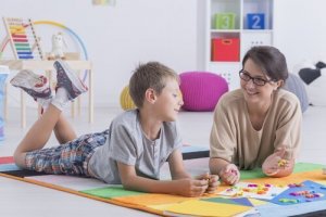 Bir Bebek Bakıcısı Seçerken Sormanız Gereken Sorular