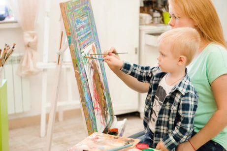 çocuklar için sanat terapisi