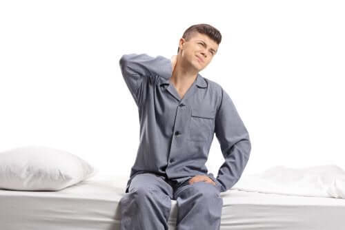 Çocukluk romatizması olan bir genç