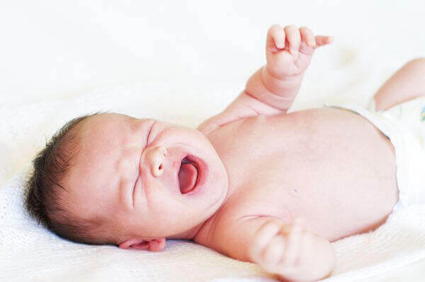 Bebeğinizin Bütün Gece Ağlamasına İzin Vermek Neden Yanlıştır?