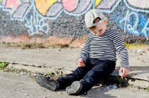 Utangaç ve İçine Kapanık Çocuklar Arasındaki Farklar