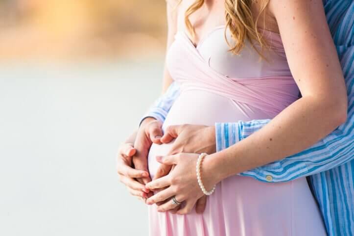 Hamile Kadınlar İçin Bahar Kıyafetleri