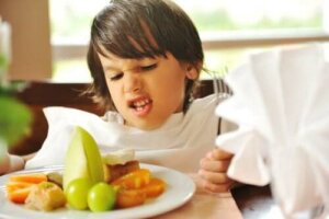 Çocuklukta Yemek Seçme Bozukluğu