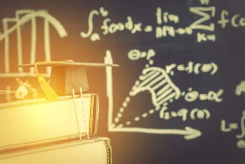 Kara tahta üzerinde formuller