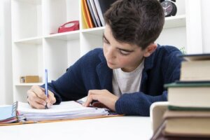 Akademik Öğrenmeyi Destekleyen Hafıza Geliştirici Cihazlar