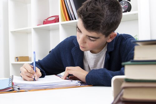 Akademik Öğrenmeyi Destekleyen Hafıza Geliştirici Cihazlar