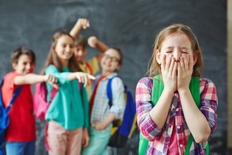 çocuğum okula gitmekten korkuyorsa ne yapmalı?
