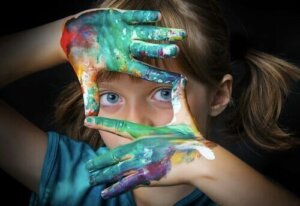 Mobilyalardaki Boya Lekelerini Çıkarmak: 4 Faydalı İpucu