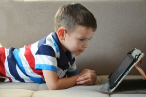 Çocukların Tablet Kullanmaları Uygun Mudur?