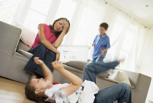 Ebeveynler çocuklarına boyun eğdiğinde çocukların yaramazlık yapması