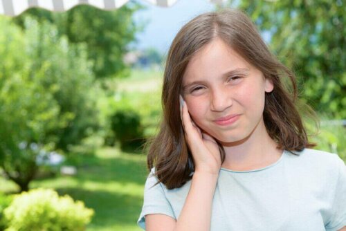 Çocuklarda Kulak Zarı Yırtılması: Bilmeniz Gerekenler