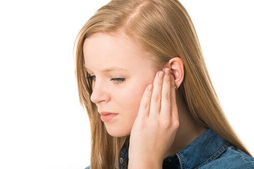 Çocuklarda kulak zarı yırtılması