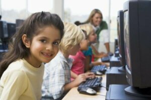 Bilgisayar Dersi Çocuklar İçin Neden Önemlidir?