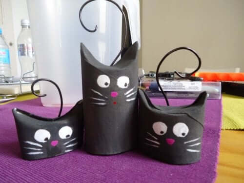 çocuklar için el işi projesi: kağıt havlu rulosundan kediler