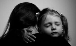 Bazen çocuklarımıza iyi davranmadığımızı düşünürüz